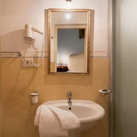 Palazzo Laura 住宿加早餐酒店 4*