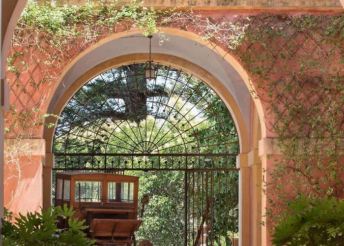 Bed & Breakfast Palazzo Laura 4*