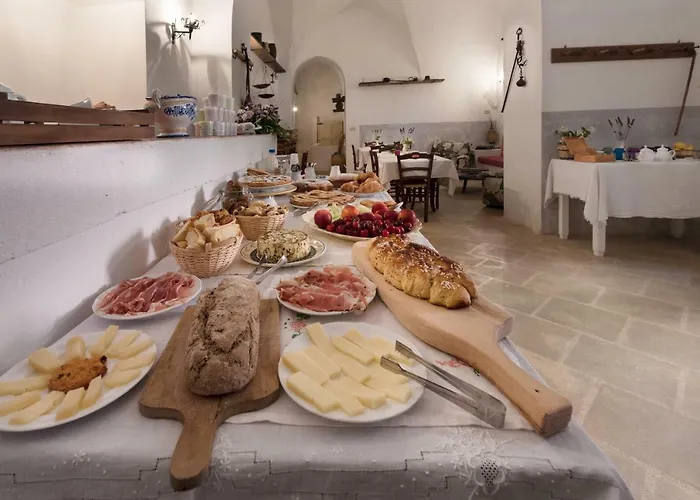 Palazzo Laura Bed & Breakfast 4*