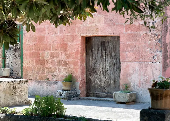 Palazzo Laura Bed & Breakfast 4*