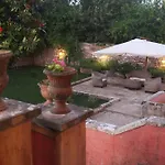 לינה וארוחת בוקר Palazzo Laura מורצ'יאנו די לאוקה