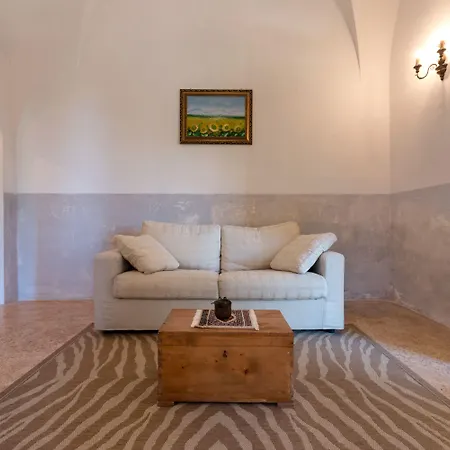 Palazzo Laura לינה וארוחת בוקר מורצ'יאנו די לאוקה