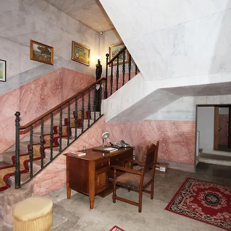 Bed & Breakfast Palazzo Laura 5*