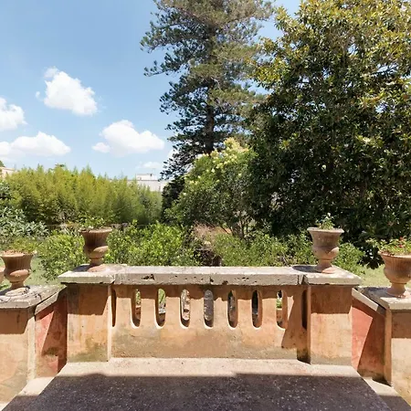 Palazzo Laura Bed & Breakfast
