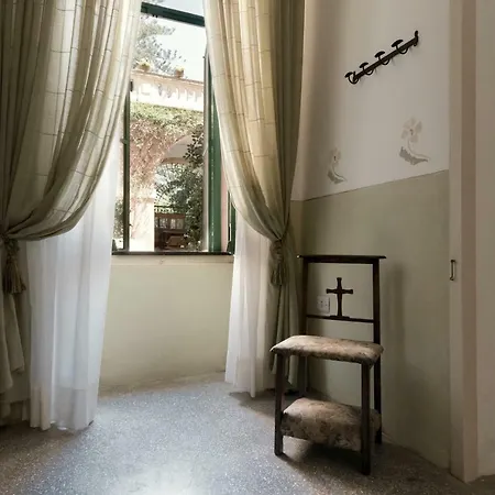Palazzo Laura Bed & Breakfast 5*